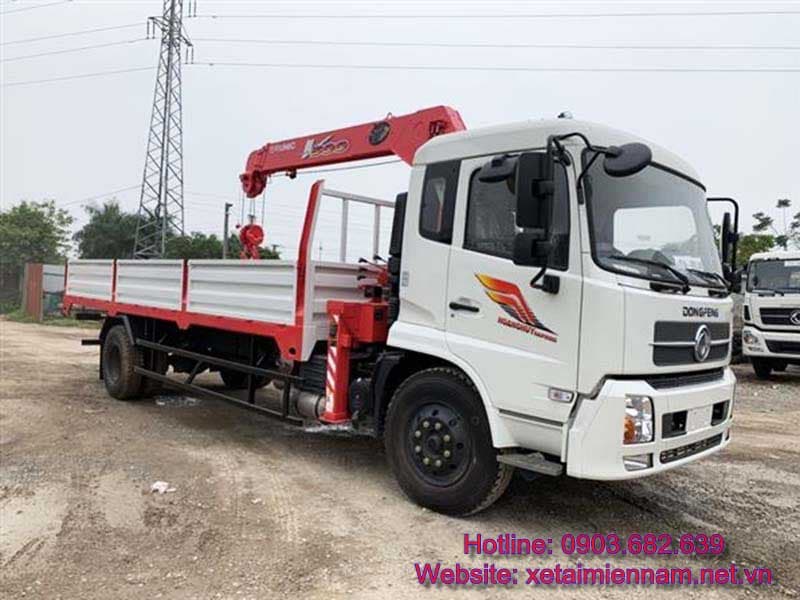 Xe Cẩu DONGFENG 5 Tấn B180 Gắn Cẩu Unic 2
