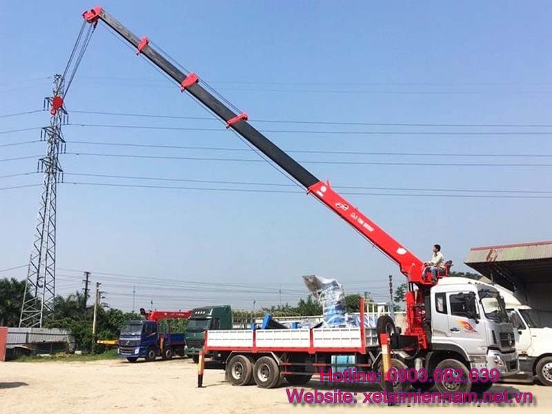 Xe Dongfeng 4 Chân Gắn Cẩu Kanlim 15 Tấn 3