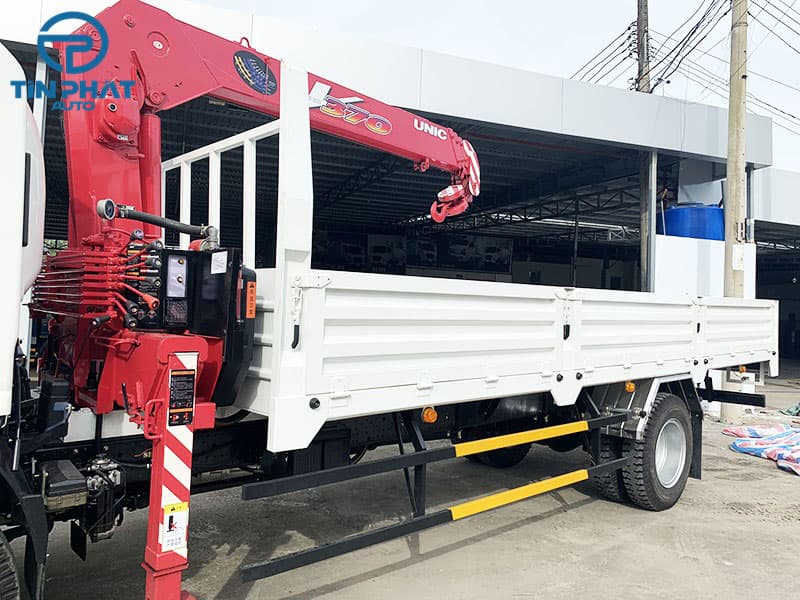 Xe Cẩu ISUZU 7 Tấn Cẩu Unic UR-V345 ISUZU VM 4
