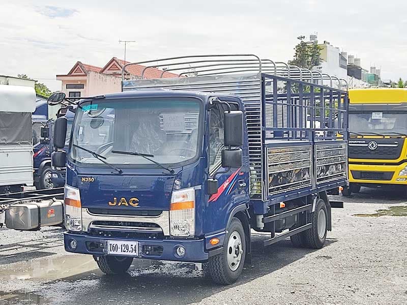 Xe Tải JAC 3.45 Tấn Thùng Mui Bạt 3