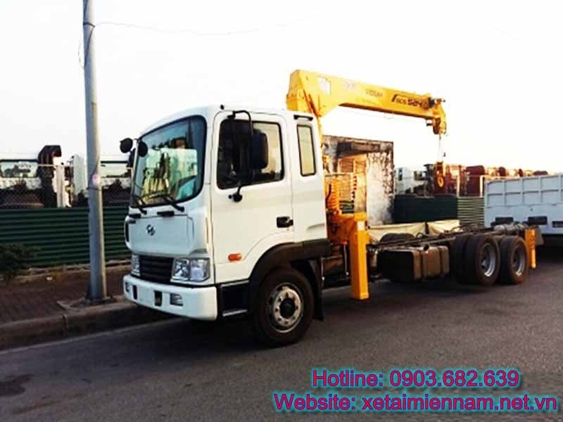 Xe Tải Hyundai HD240 Gắn Cẩu Soosan 5 Tấn 2