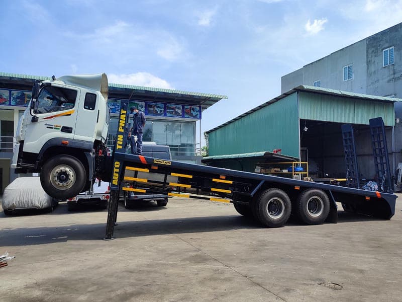 Xe Nâng Đầu Chở Máy Công Trình Thaco Auman 3 Chân 5