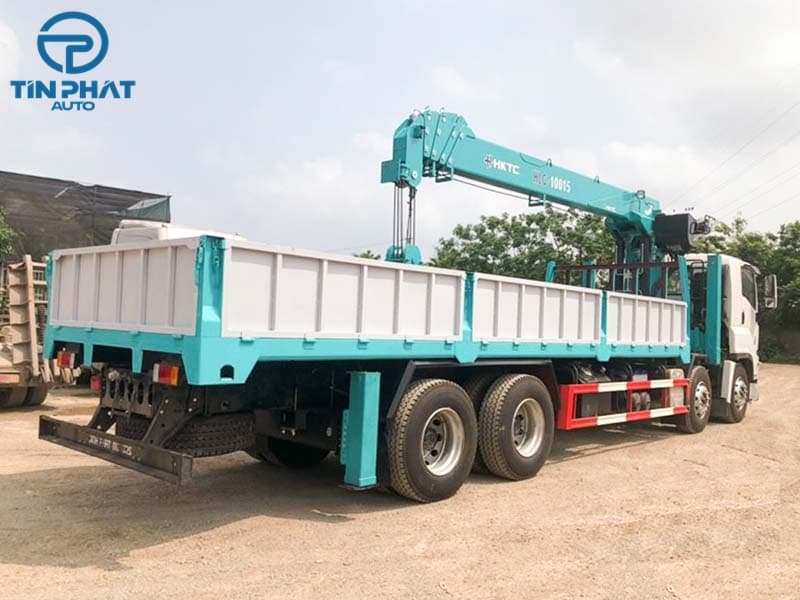 Xe Tải Isuzu Giga 4 Chân Gắn Cẩu 10 Tấn 3