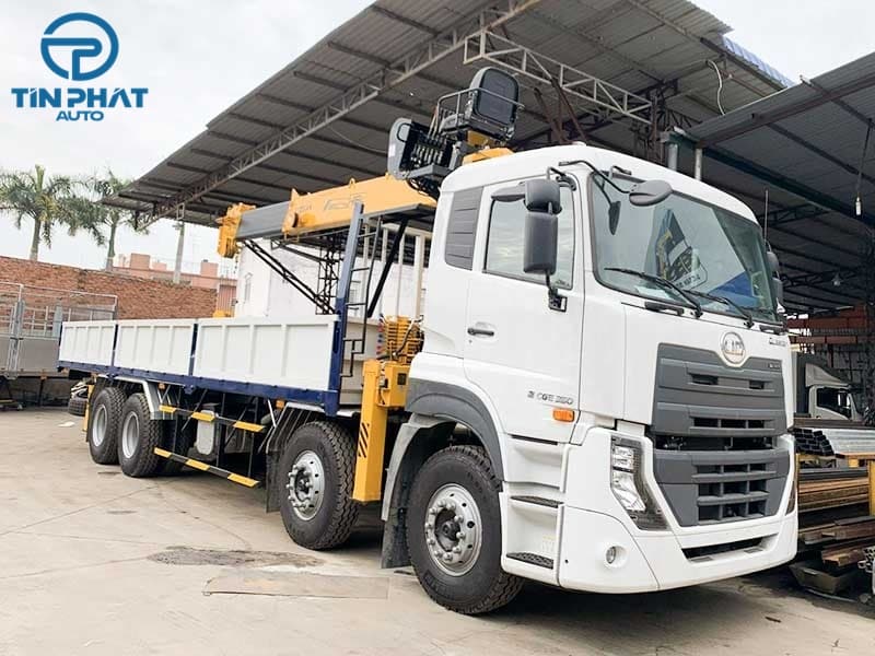Xe Tải UD 4 Chân Gắn Cẩu Soosan 12 Tấn- SCS1215LS