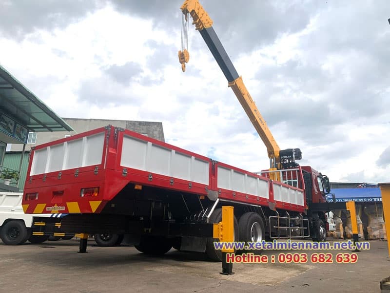 Xe Chenglong 3 Chân Gắn Cẩu Soosan 9 Tấn 5