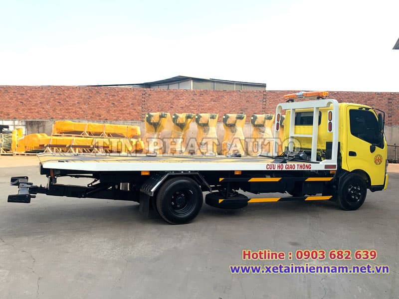 Xe Cứu Hộ Hino XZU720L 2.5 Tấn-Cứu Hộ Sàn Trượt 4
