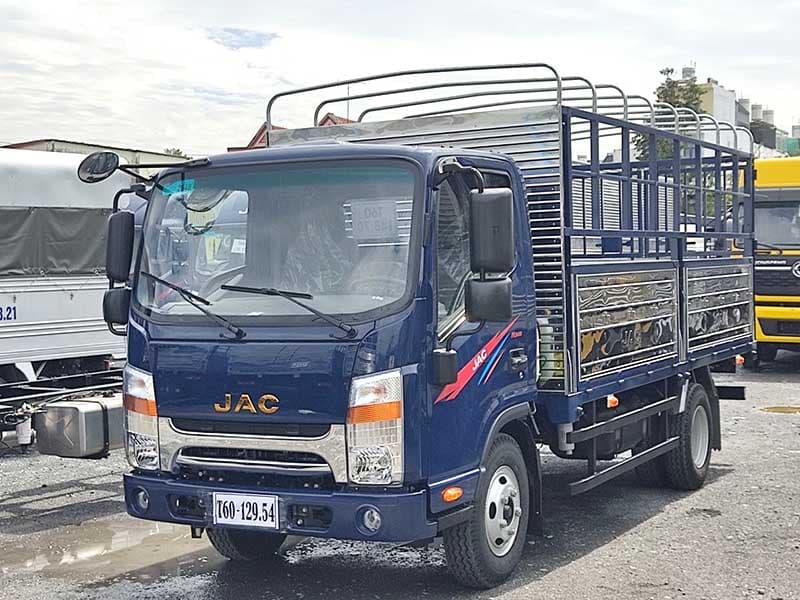 Xe Tải JAC 1.9 Tấn Thùng Mui Bạt Dài 4.4 Mét