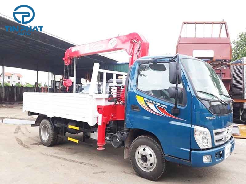 Xe tải Thaco Olin gắn cẩu Unic