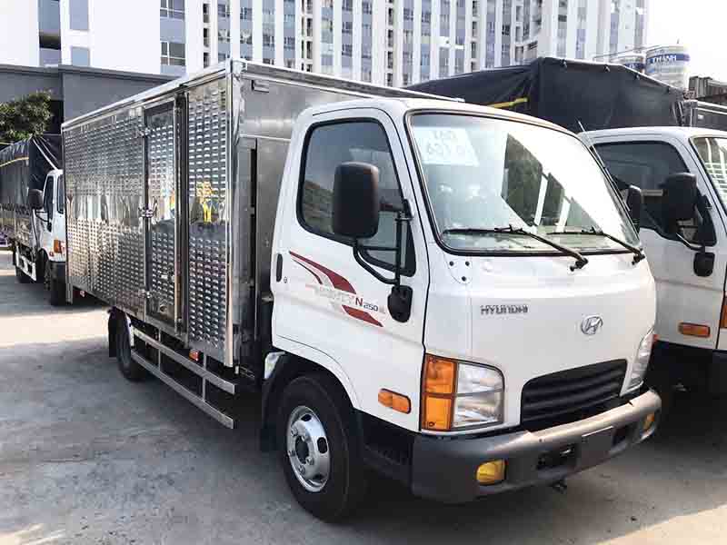 xe-cho-gia-cam-hyundai-n250