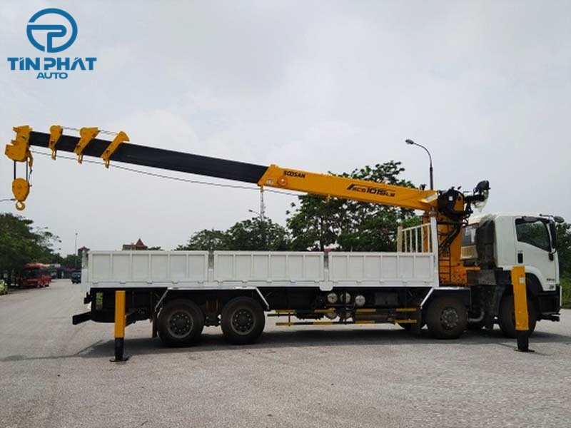 Xe Tải Isuzu 4 chân gắn cẩu Soosan