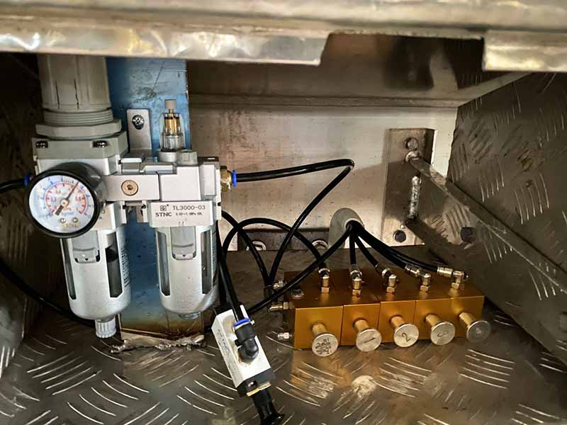 xe-cho-xang-dau-28-khoi-Hyundai-hd360-bon-hop-kim-nhom