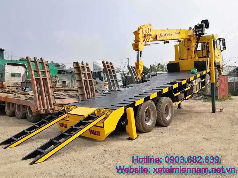 xe-nang-dau-dongfeng-4chan-cho-may-cong-trinh