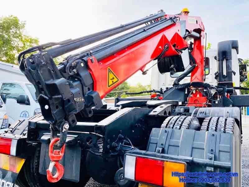 dau-keo-hyundai-hd1000-gan-cau-gap-10tan