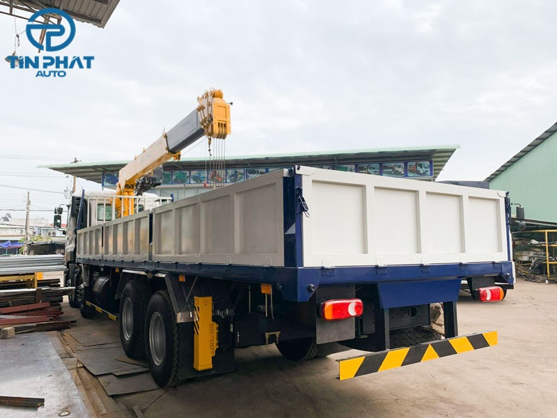 Xe Tải UD gắn cẩu Soosan 12 tấn