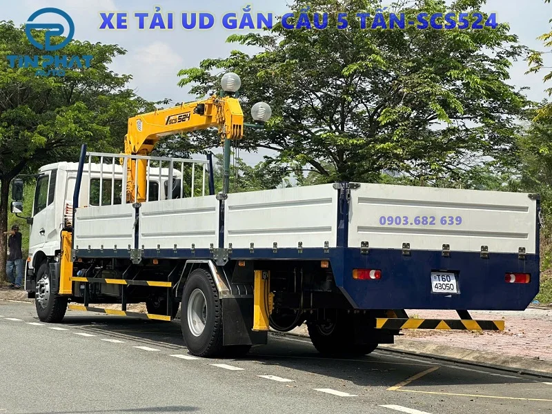 Xe cẩu 5 tấn